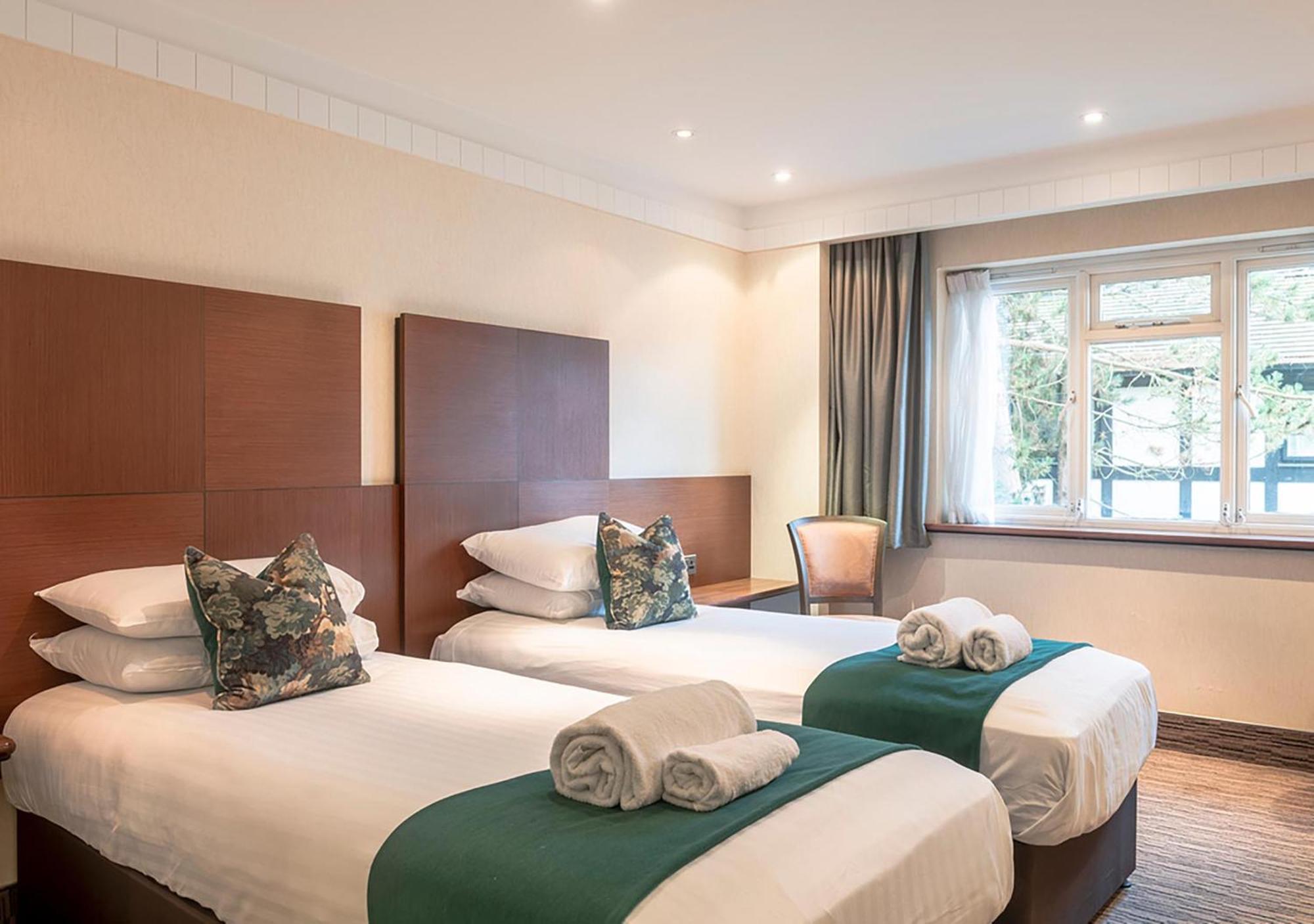 Thatchers East Horsley Ngoại thất bức ảnh