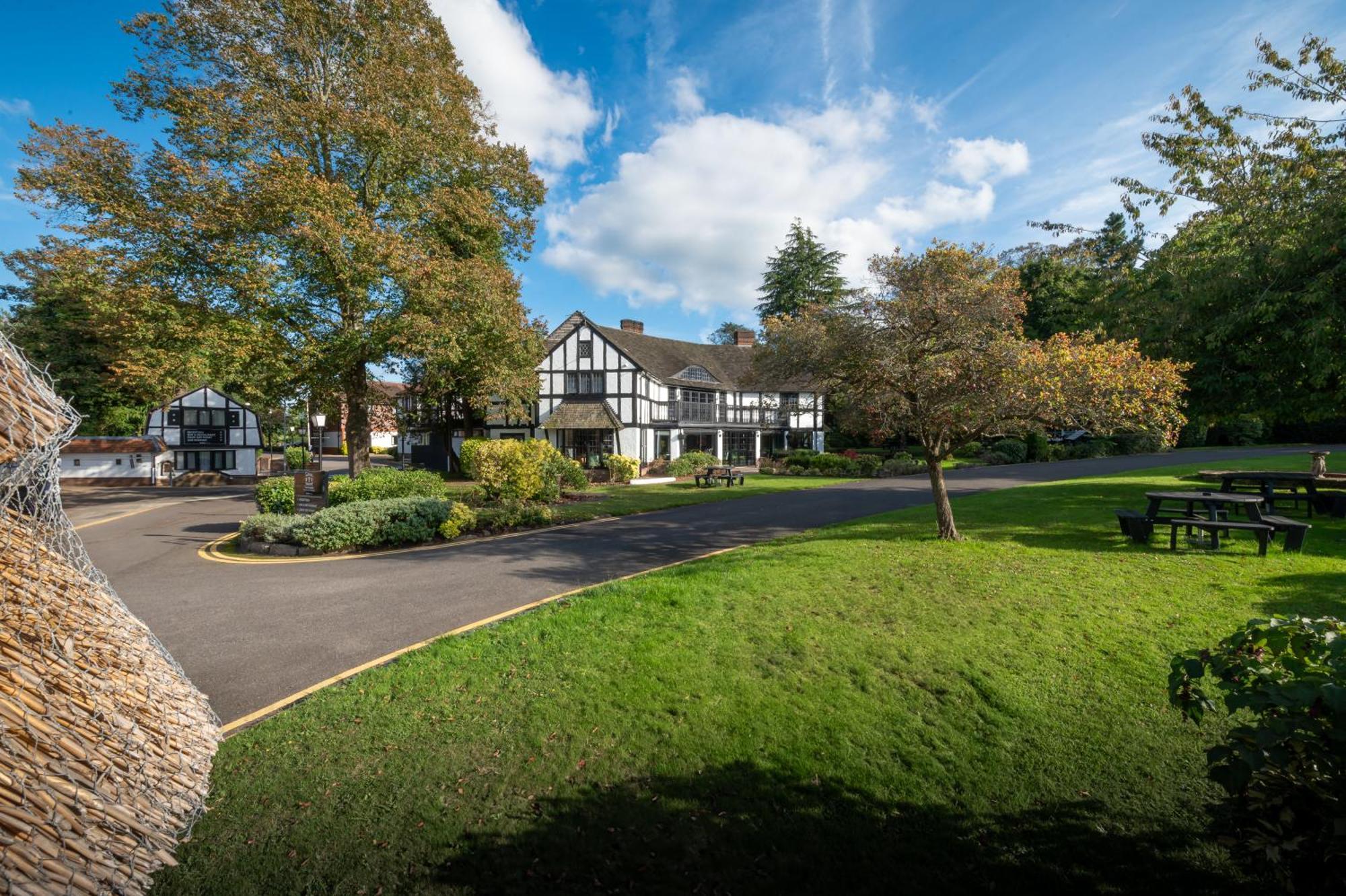 Thatchers East Horsley Ngoại thất bức ảnh