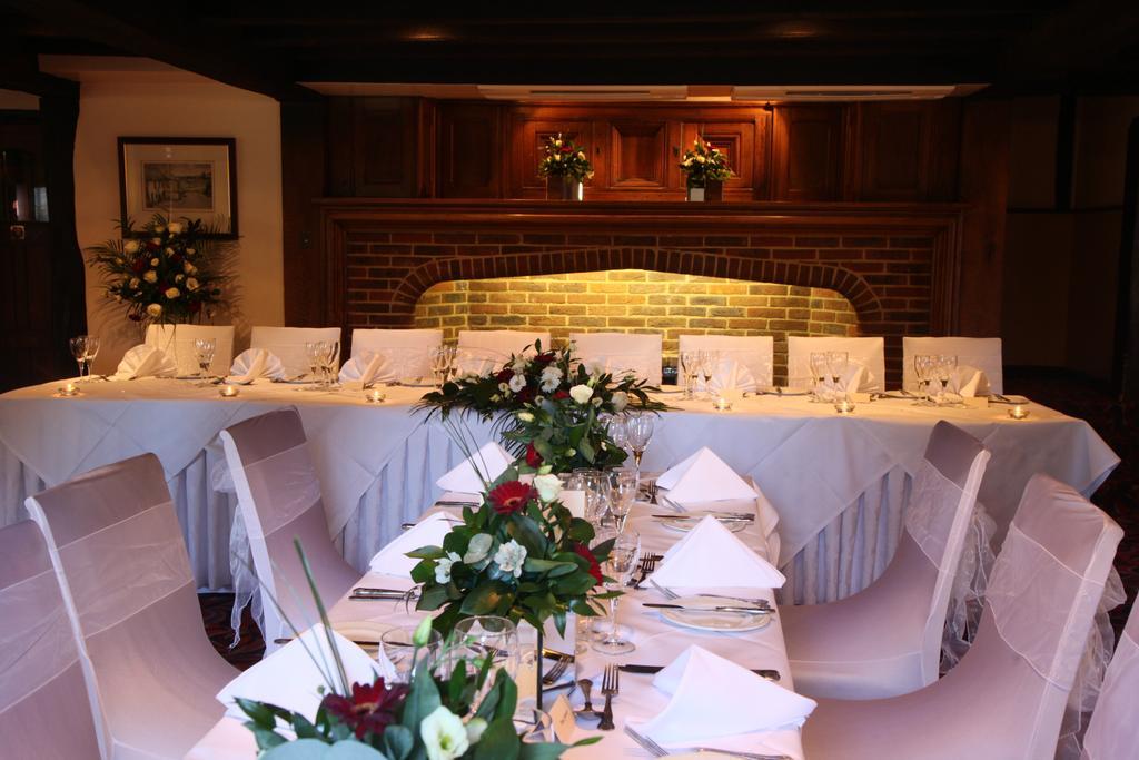 Thatchers East Horsley Ngoại thất bức ảnh