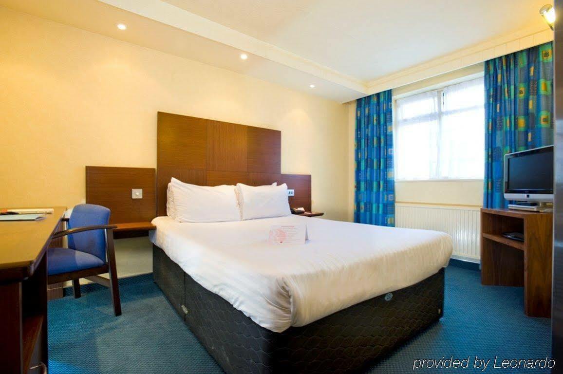 Thatchers East Horsley Ngoại thất bức ảnh